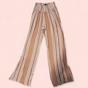 🛍️ Striped Wide-Leg Pants